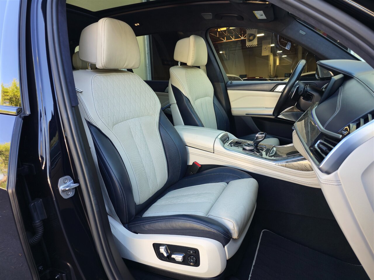 2019 BMW X7 xDrive50i - Photo 28 - Mesa, AZ 85215