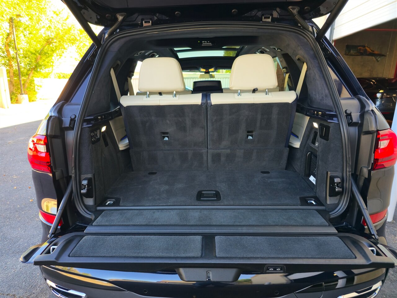 2019 BMW X7 xDrive50i - Photo 42 - Mesa, AZ 85215