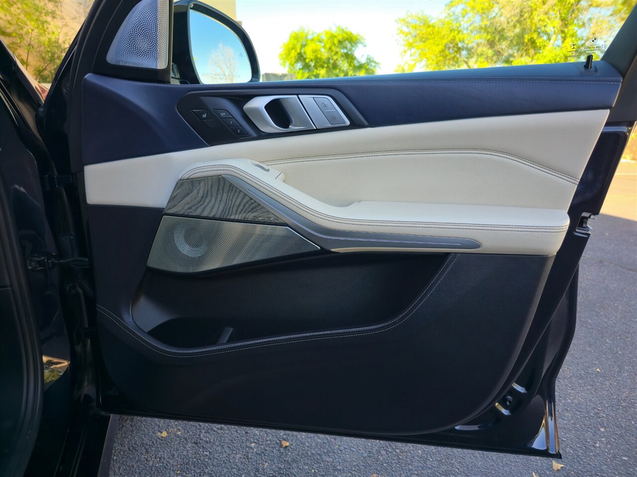 2019 BMW X7 xDrive50i - Photo 26 - Mesa, AZ 85215