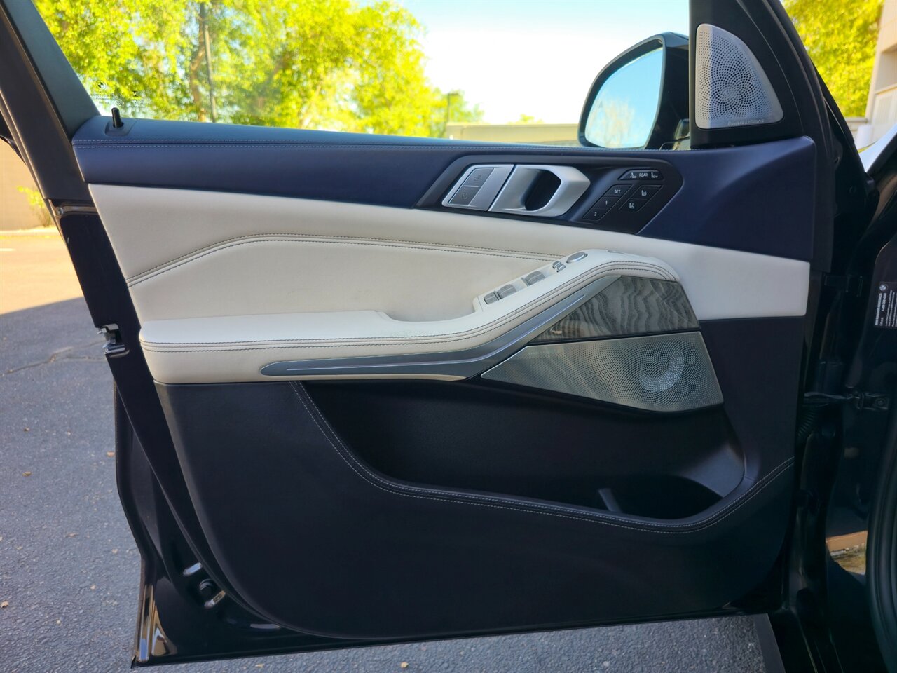 2019 BMW X7 xDrive50i - Photo 12 - Mesa, AZ 85215