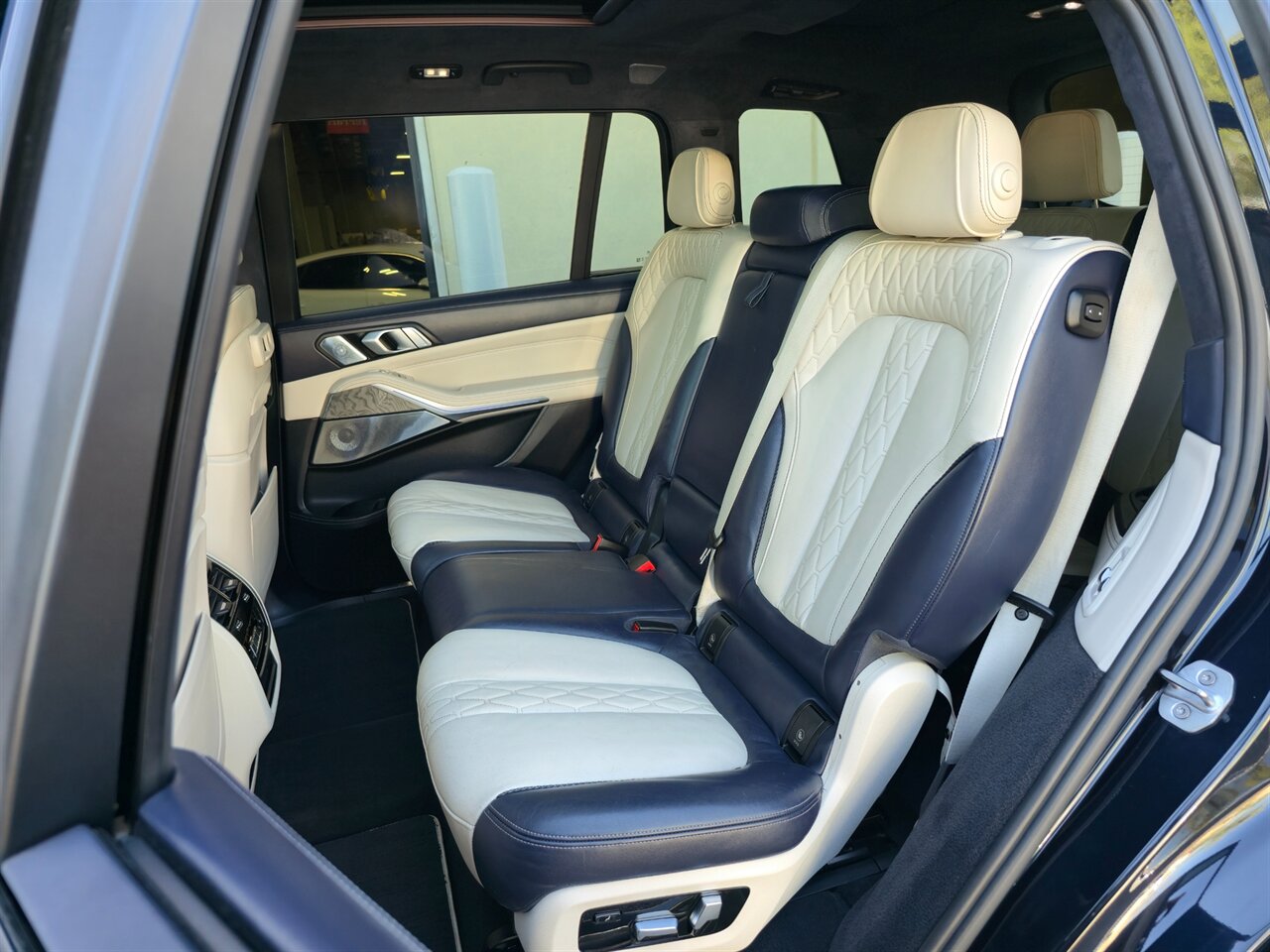 2019 BMW X7 xDrive50i - Photo 33 - Mesa, AZ 85215