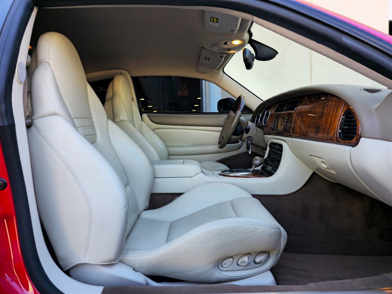 2005 Jaguar XKR Coupe   - Photo 24 - Mesa, AZ 85215