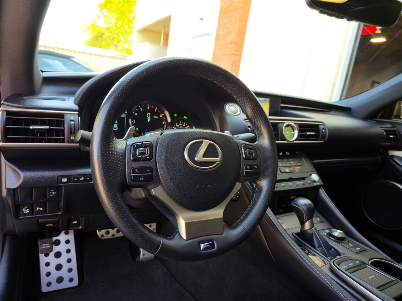 2015 Lexus RC F   - Photo 17 - Mesa, AZ 85215