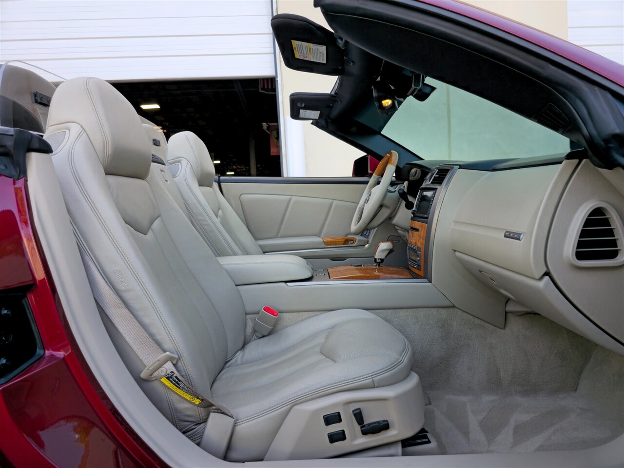 2006 Cadillac XLR photo 22