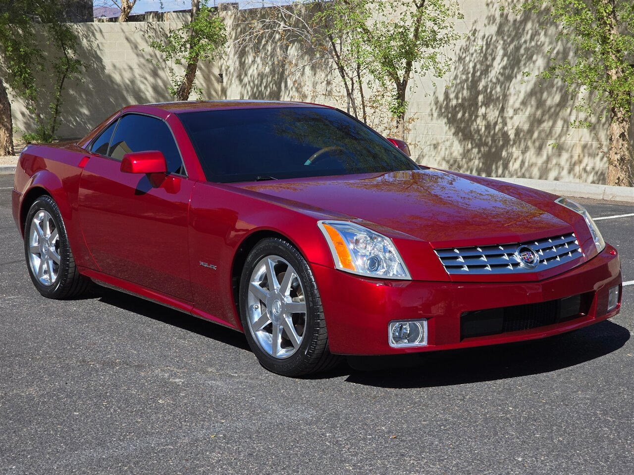 2006 Cadillac XLR photo 3