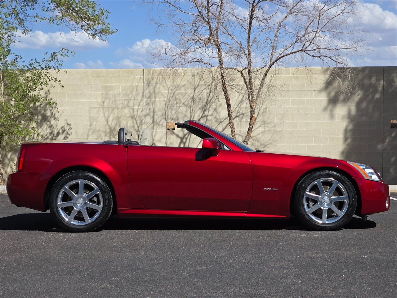 2006 Cadillac XLR photo 13