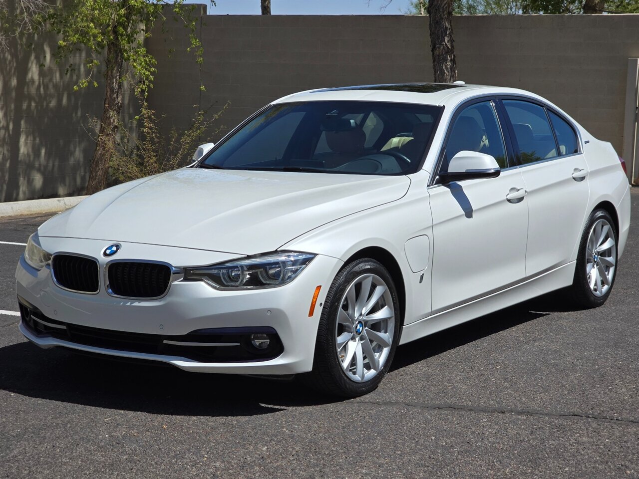 2017 BMW 330e iPerformance - Photo 6 - Mesa, AZ 85215