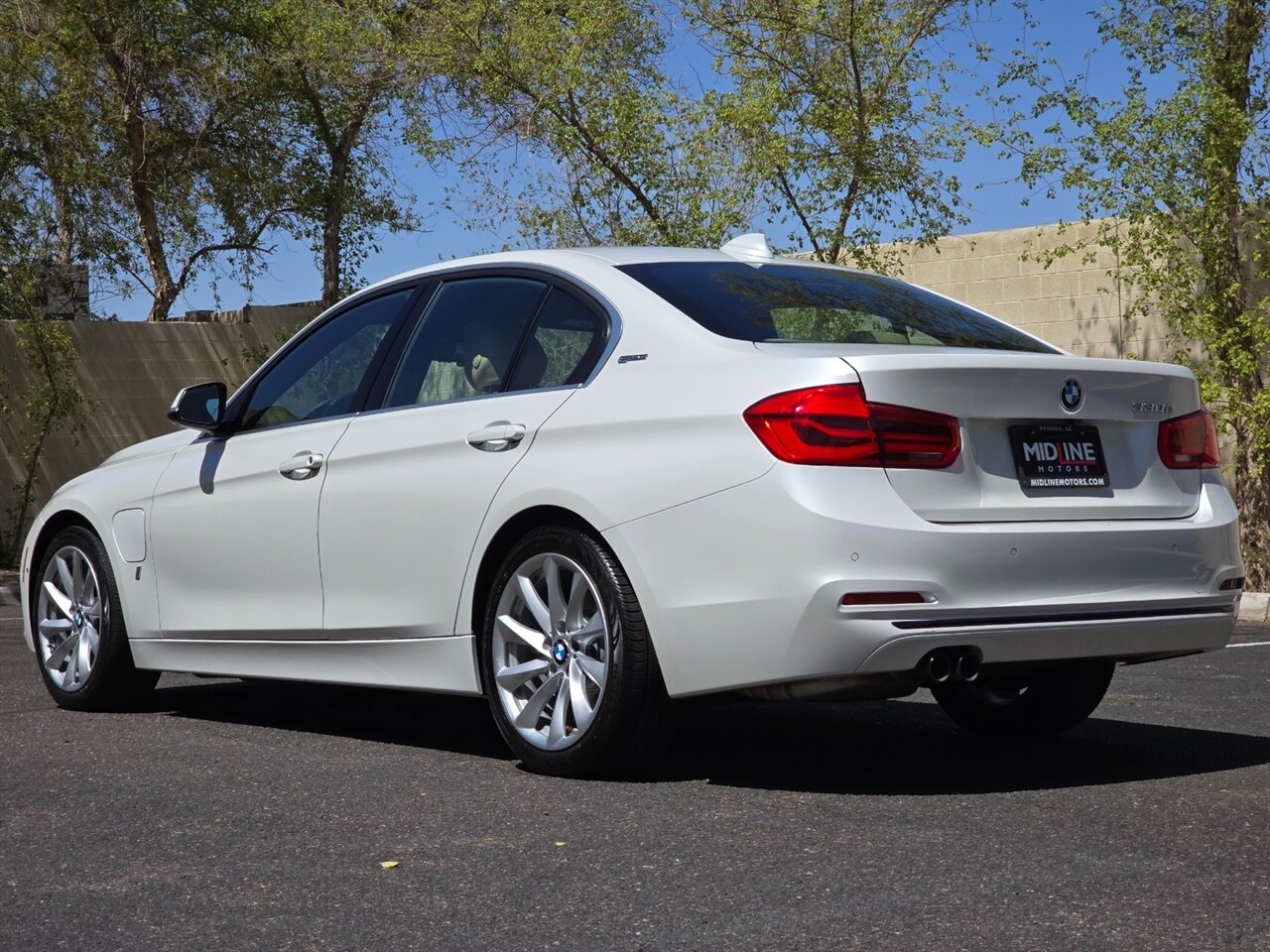 2017 BMW 330e iPerformance - Photo 8 - Mesa, AZ 85215
