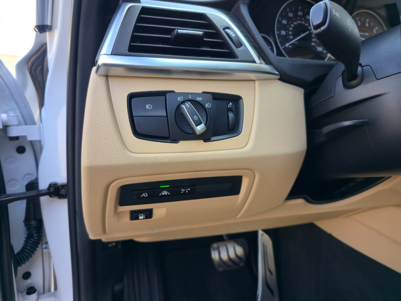 2017 BMW 330e iPerformance - Photo 18 - Mesa, AZ 85215