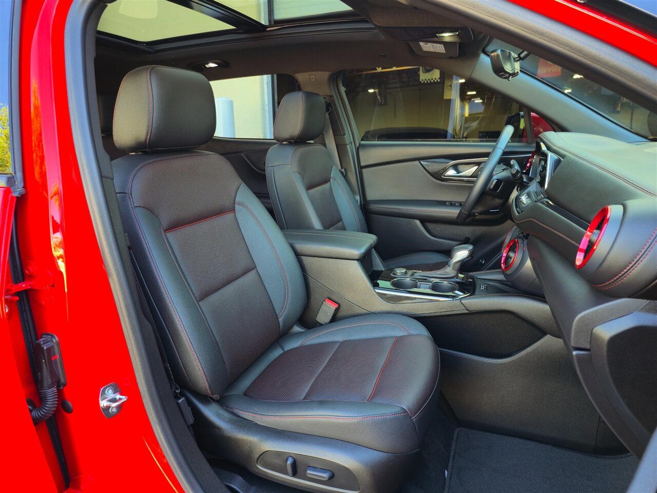 2022 Chevrolet Blazer RS - Photo 23 - Mesa, AZ 85215