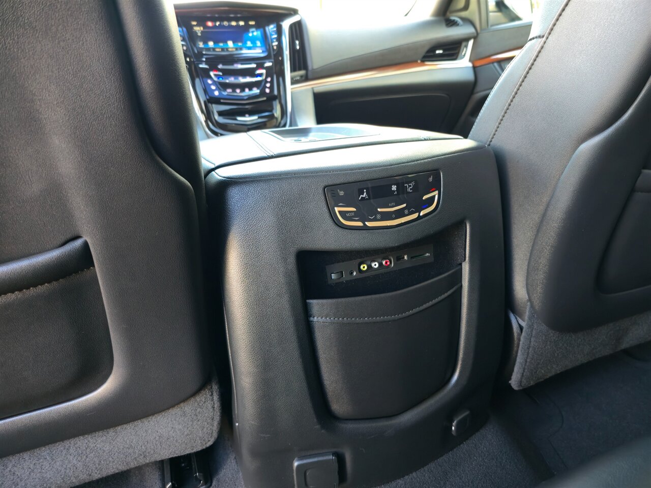 2016 Cadillac Escalade ESV Luxury Collection - Photo 31 - Mesa, AZ 85215