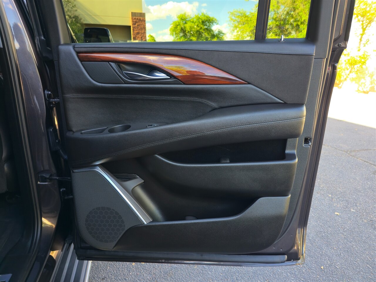 2016 Cadillac Escalade ESV Luxury Collection - Photo 35 - Mesa, AZ 85215