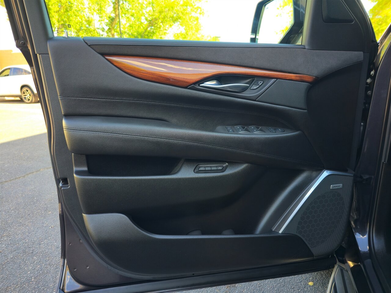 2016 Cadillac Escalade ESV Luxury Collection - Photo 11 - Mesa, AZ 85215