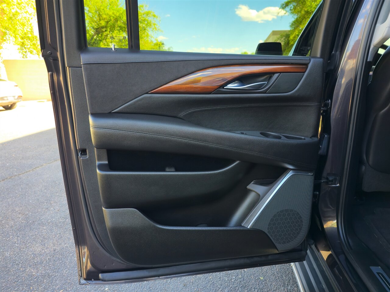 2016 Cadillac Escalade ESV Luxury Collection - Photo 28 - Mesa, AZ 85215