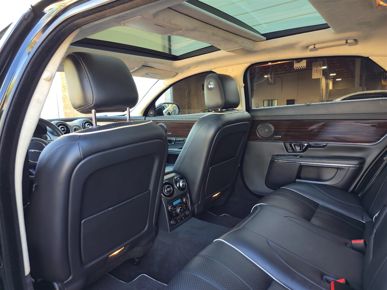 2014 Jaguar XJL Portfolio - Photo 34 - Mesa, AZ 85215