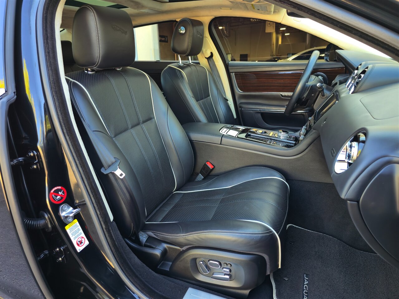2014 Jaguar XJL Portfolio - Photo 29 - Mesa, AZ 85215