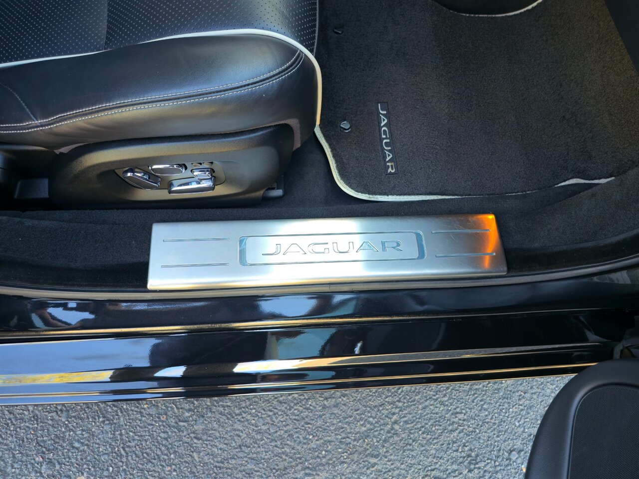 2014 Jaguar XJL Portfolio - Photo 27 - Mesa, AZ 85215