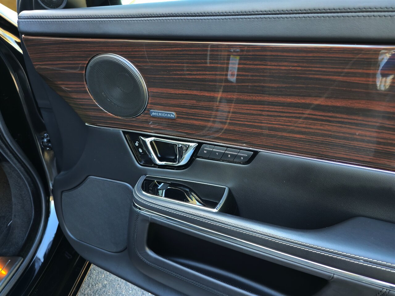 2014 Jaguar XJL Portfolio - Photo 26 - Mesa, AZ 85215