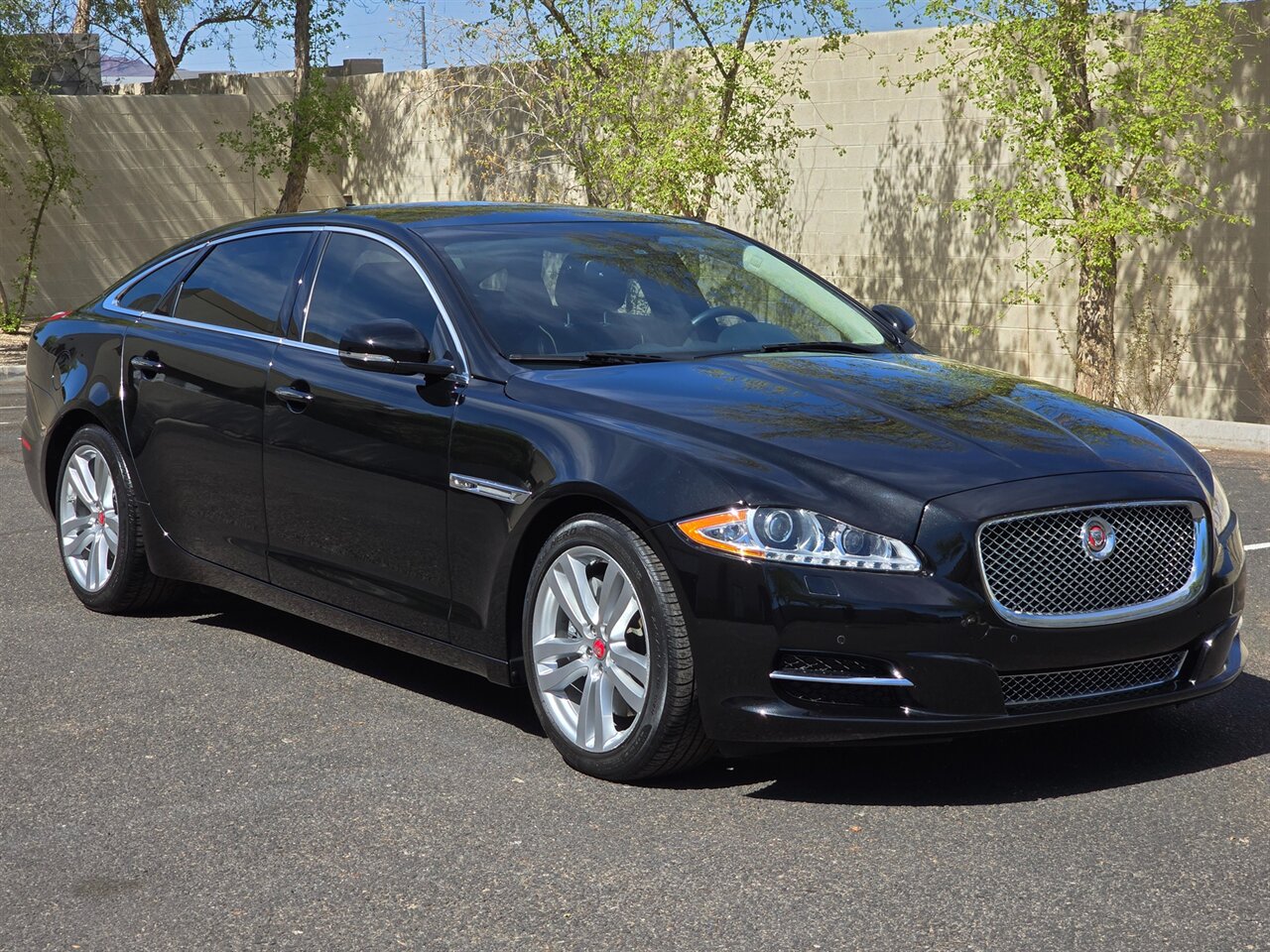 2014 Jaguar XJL Portfolio - Photo 2 - Mesa, AZ 85215