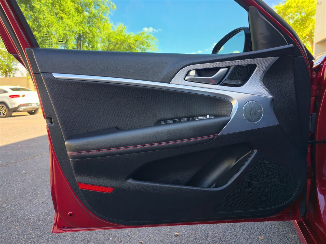 2023 Genesis G70 2.0T  SPORT PRESTIGE - Photo 12 - Mesa, AZ 85215