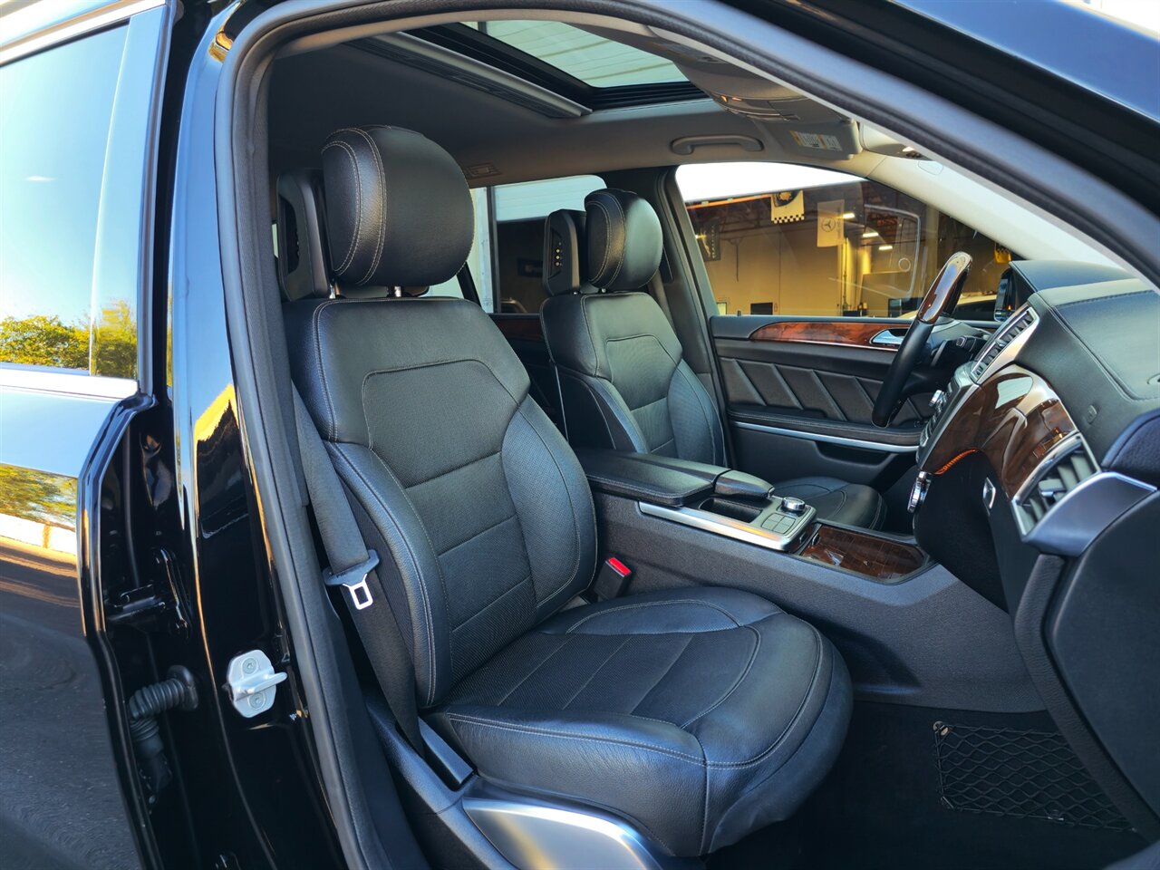2015 Mercedes-Benz GL 550 4MATIC   - Photo 23 - Mesa, AZ 85215