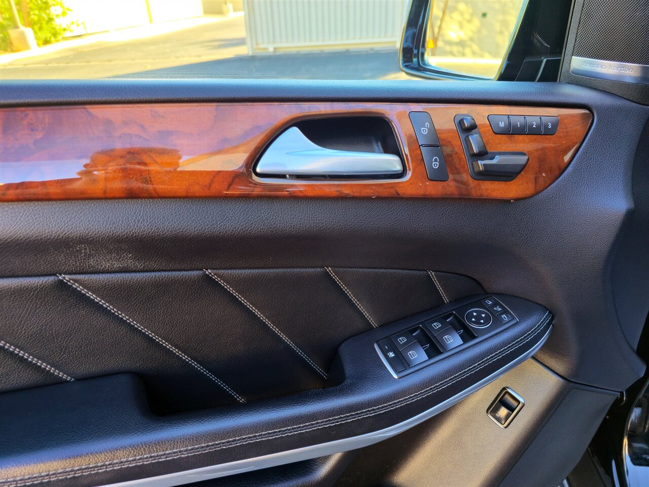 2015 Mercedes-Benz GL 550 4MATIC   - Photo 11 - Mesa, AZ 85215
