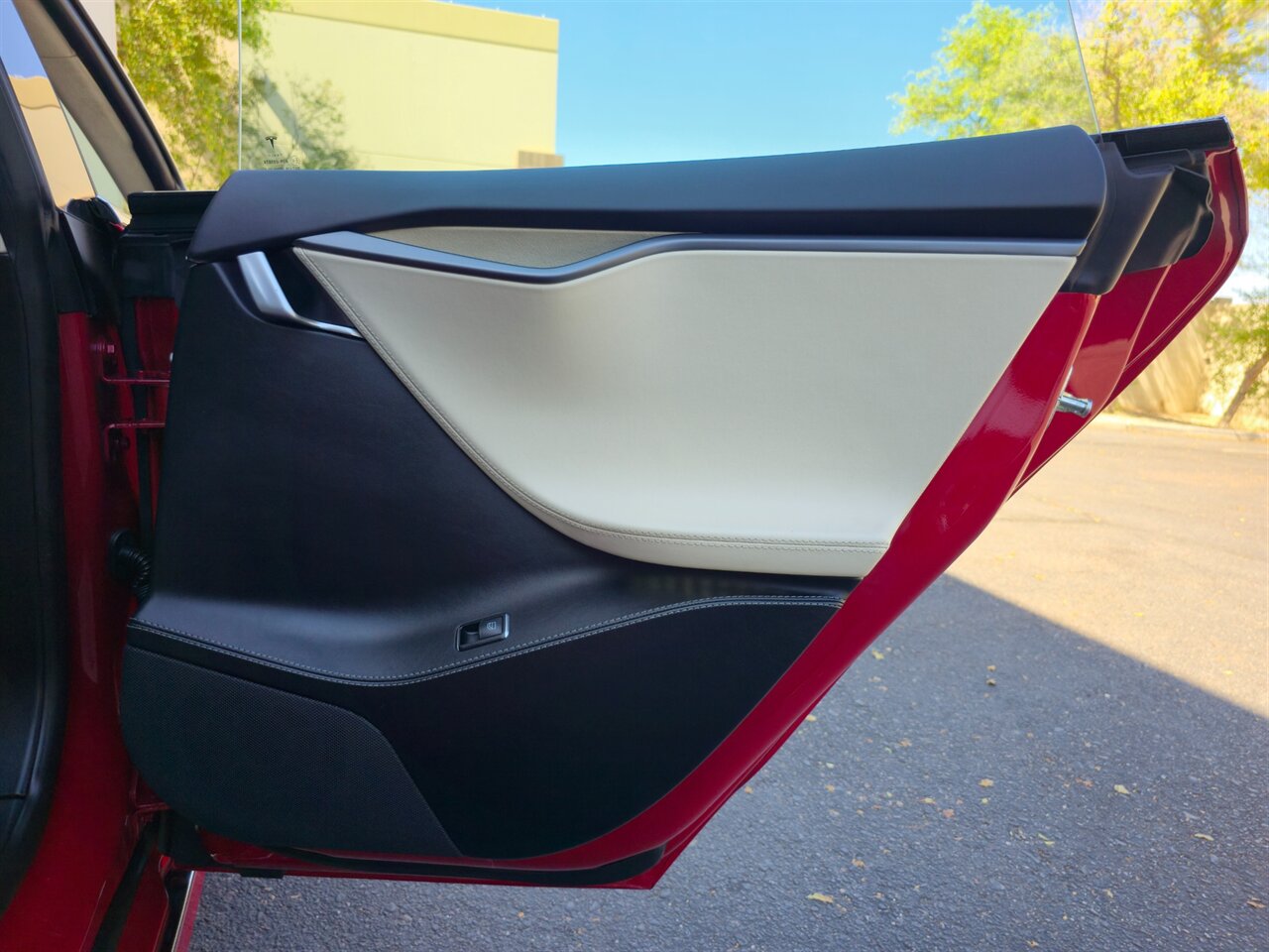 2018 Tesla Model S 75D - Photo 30 - Mesa, AZ 85215