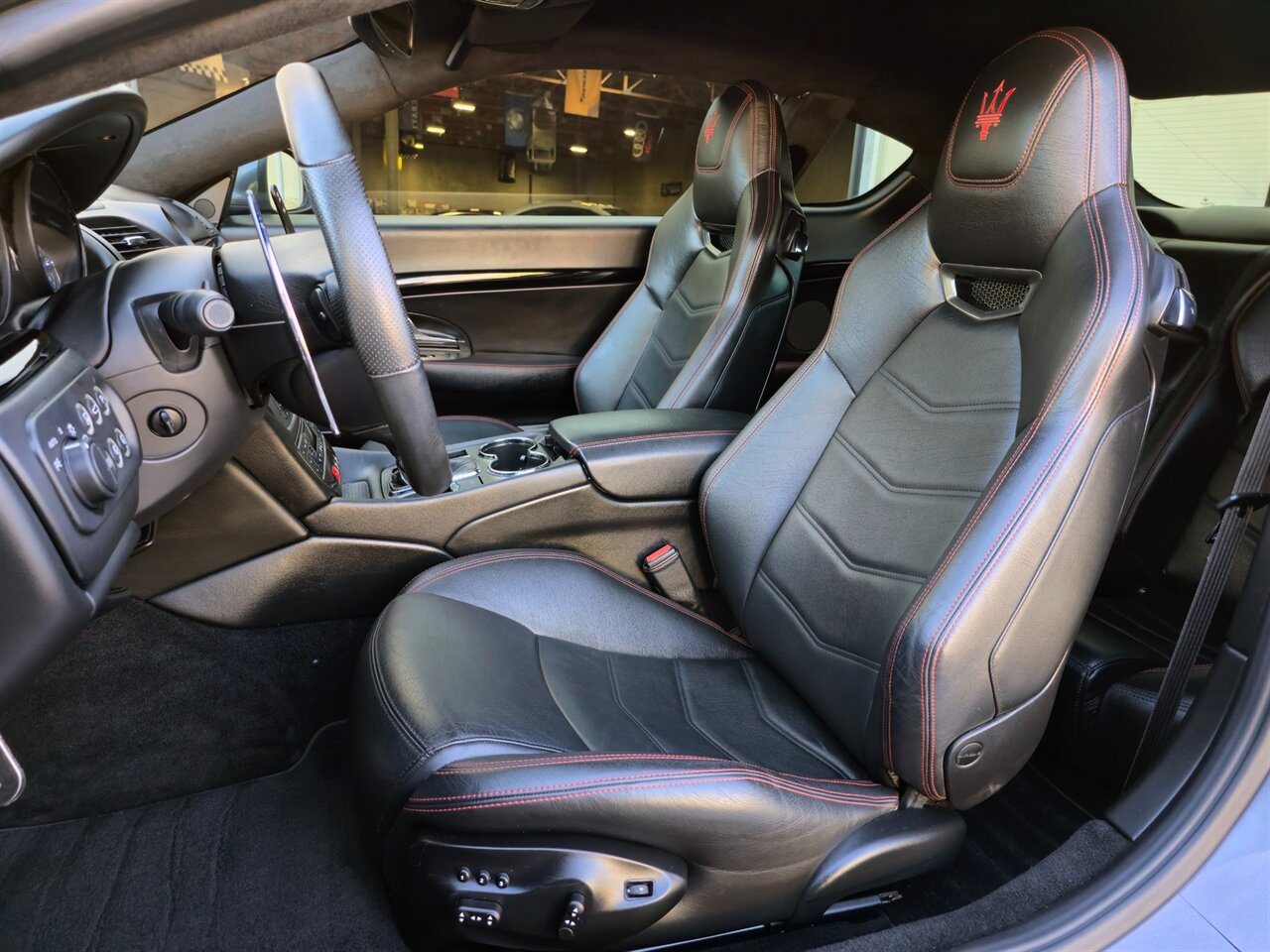 2016 Maserati GranTurismo Sport   - Photo 13 - Mesa, AZ 85215