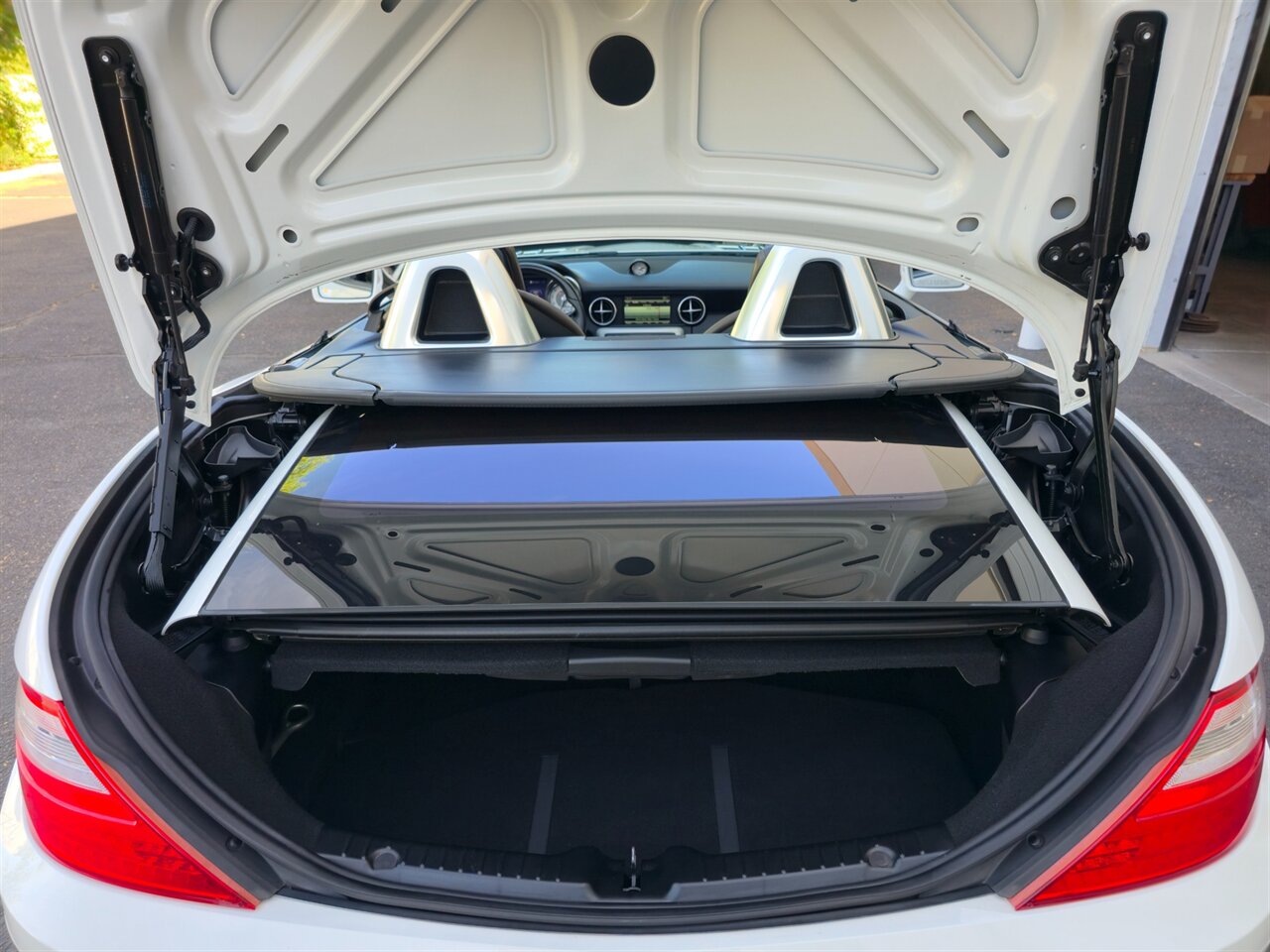2016 Mercedes-Benz SLK 350 - Photo 28 - Mesa, AZ 85215