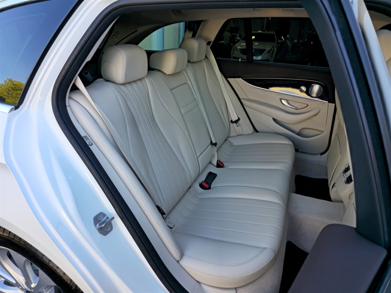 2018 Mercedes-Benz E 400 4MATIC Wagon - Photo 31 - Mesa, AZ 85215
