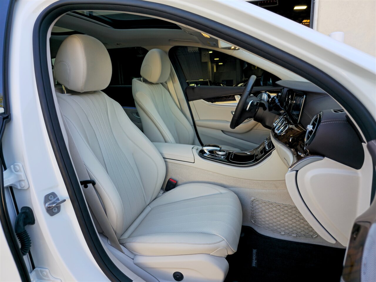 2018 Mercedes-Benz E 400 4MATIC Wagon - Photo 23 - Mesa, AZ 85215