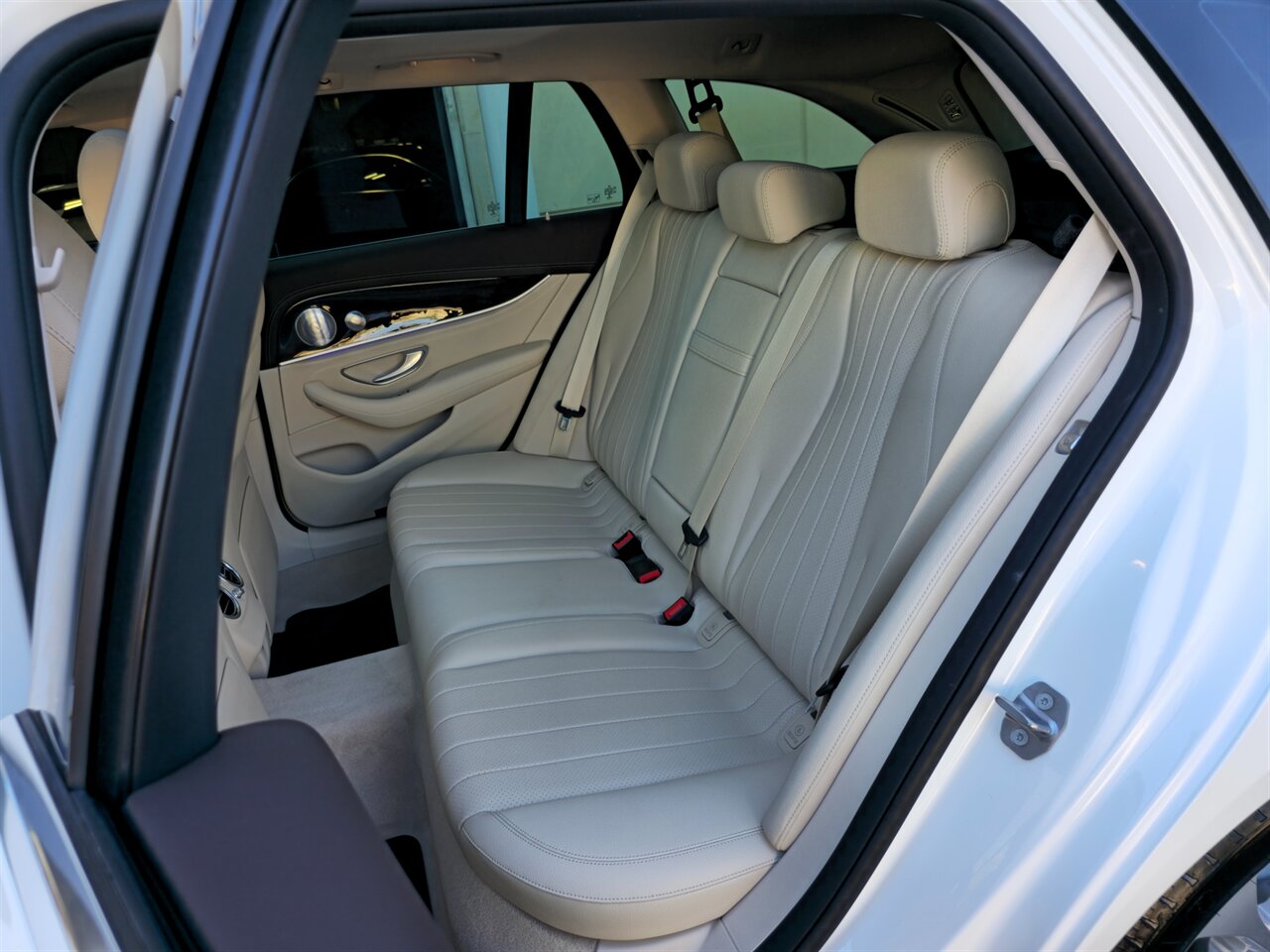 2018 Mercedes-Benz E 400 4MATIC Wagon - Photo 27 - Mesa, AZ 85215