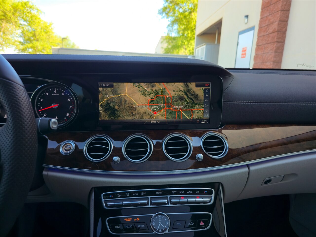 2018 Mercedes-Benz E 400 4MATIC Wagon - Photo 17 - Mesa, AZ 85215