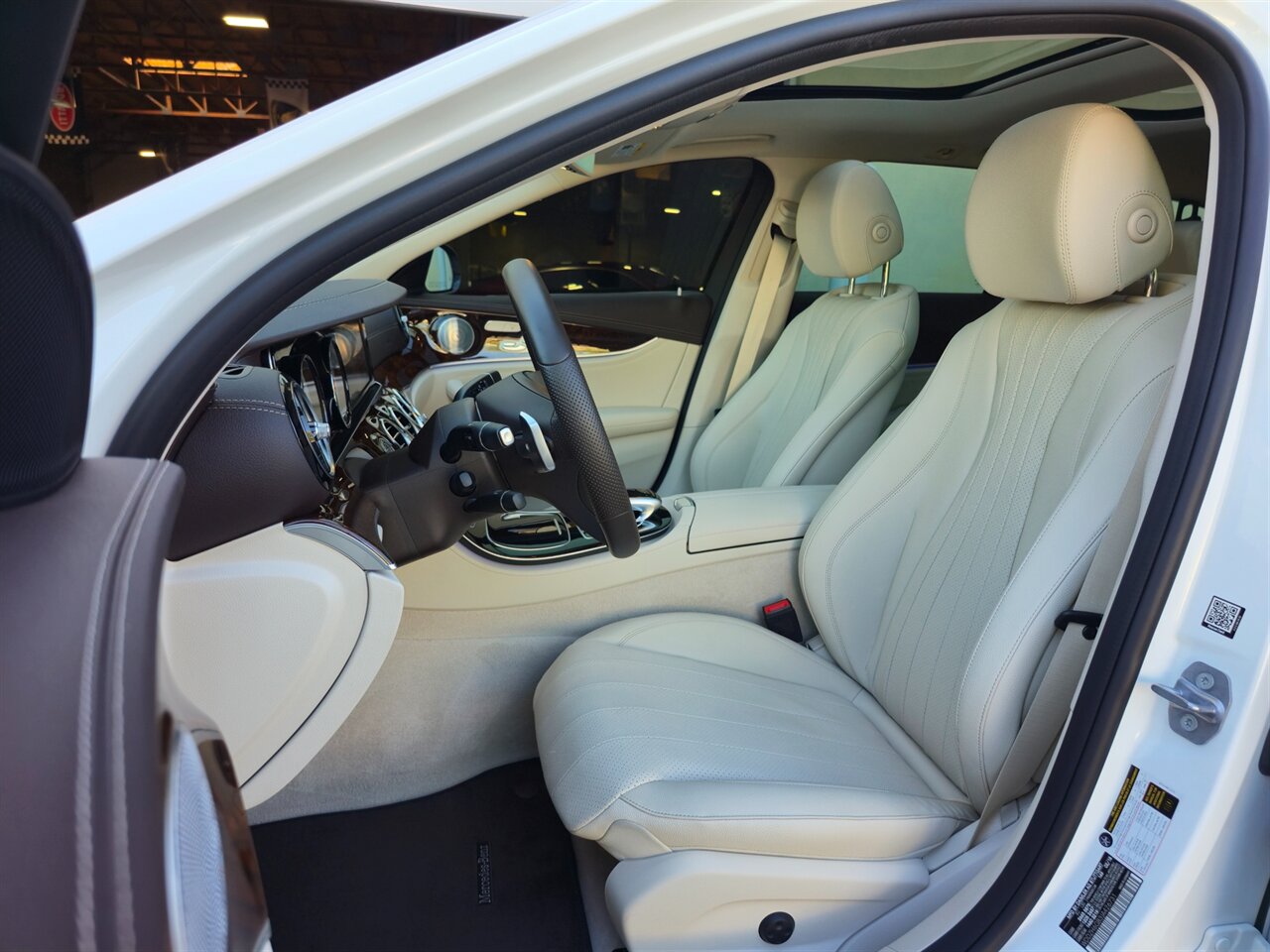 2018 Mercedes-Benz E 400 4MATIC Wagon - Photo 13 - Mesa, AZ 85215