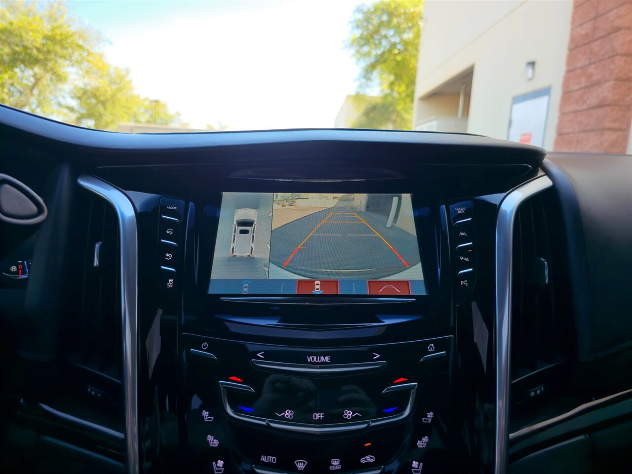 2018 Cadillac Escalade ESV Platinum   - Photo 22 - Mesa, AZ 85215