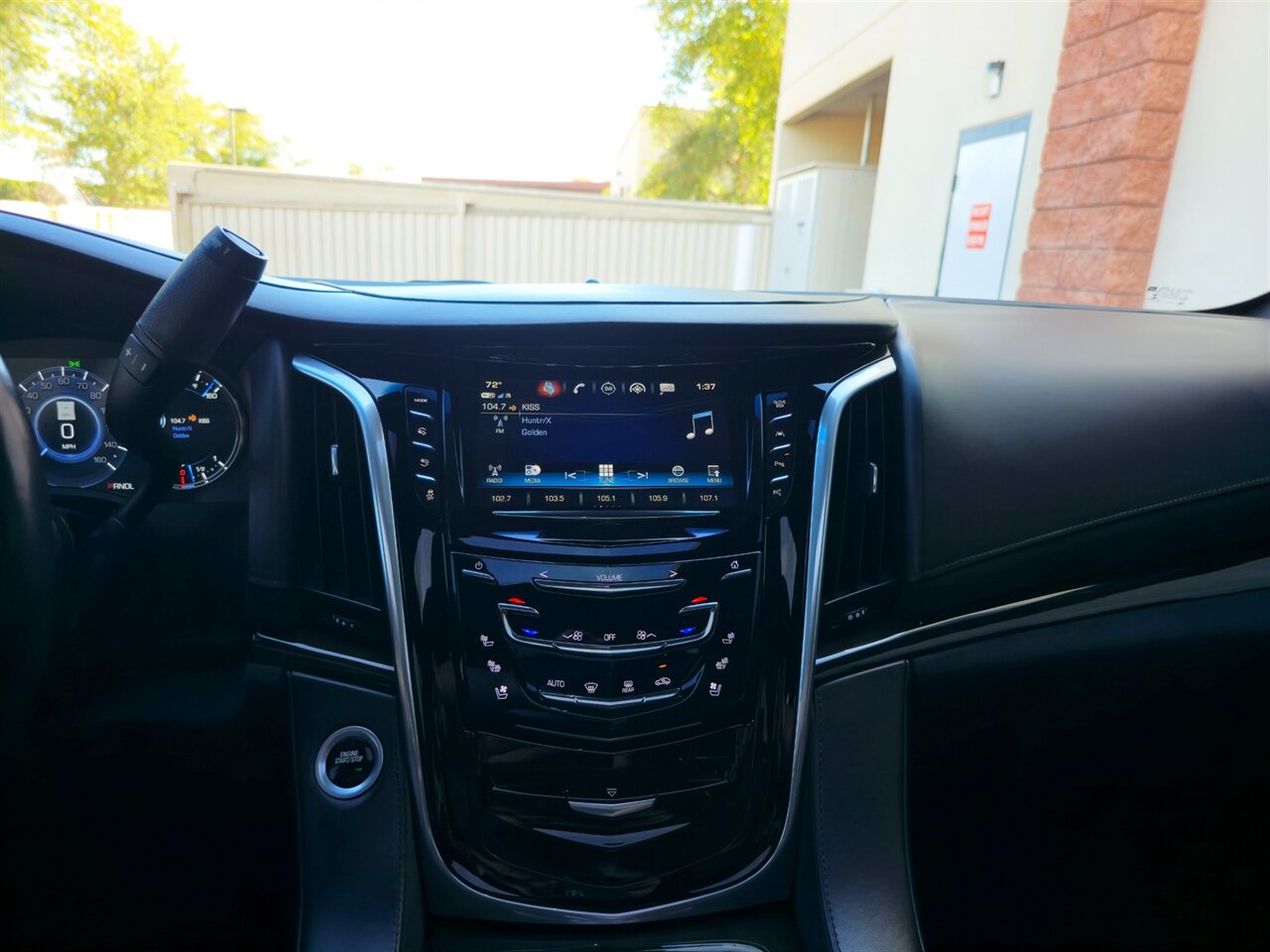 2018 Cadillac Escalade ESV Platinum   - Photo 21 - Mesa, AZ 85215