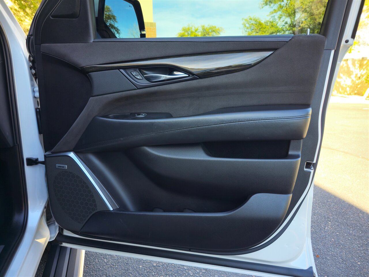 2018 Cadillac Escalade ESV Platinum   - Photo 28 - Mesa, AZ 85215