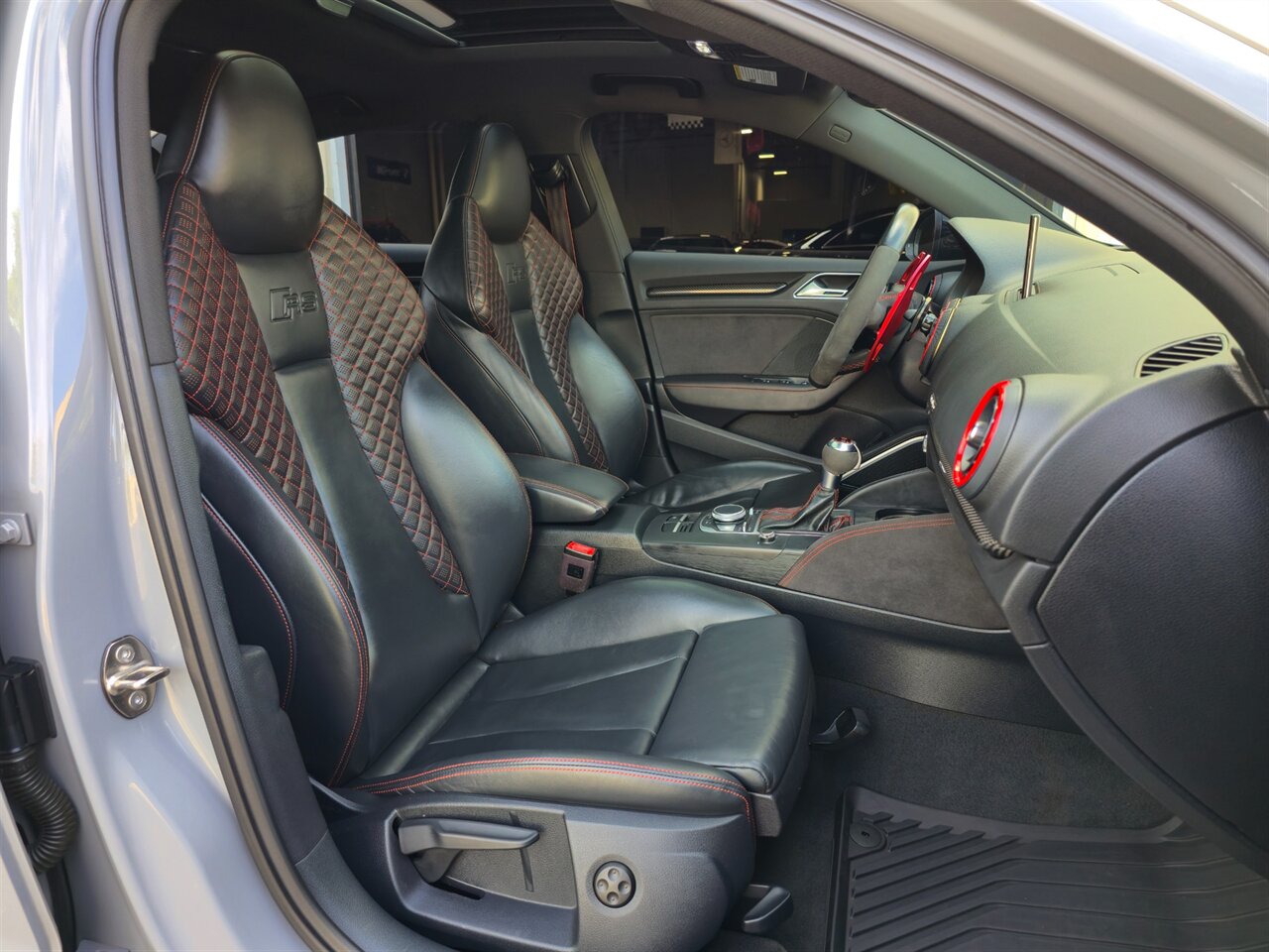 2018 Audi RS3 2.5T quattro S Tronic - Photo 28 - Mesa, AZ 85215