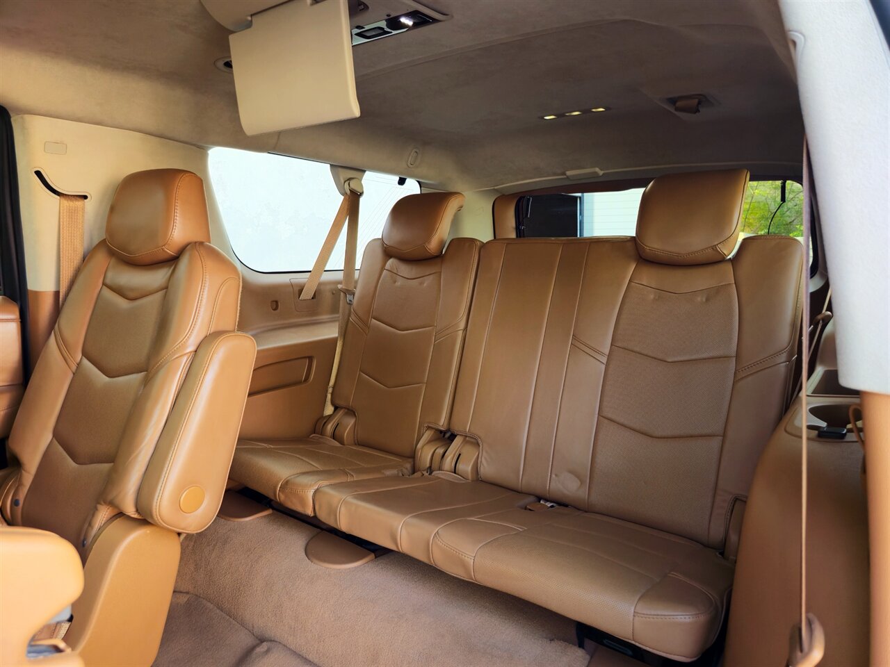 2016 Cadillac Escalade ESV Platinum - Photo 35 - Mesa, AZ 85215