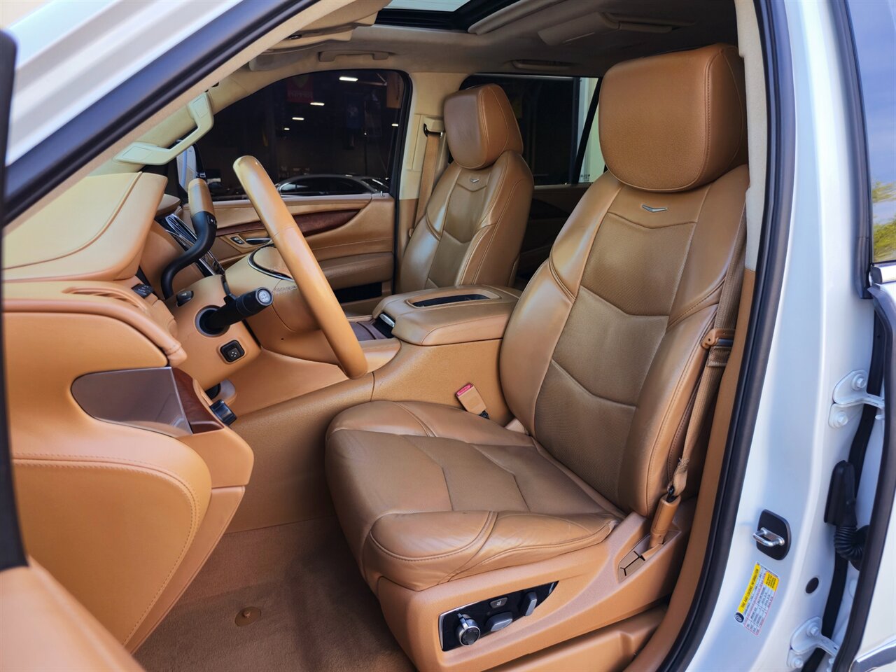 2016 Cadillac Escalade ESV Platinum - Photo 15 - Mesa, AZ 85215