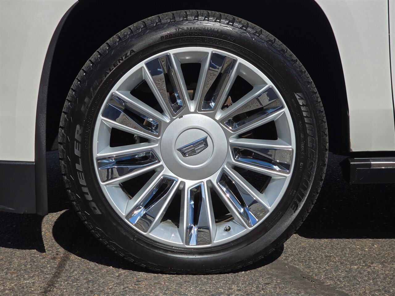 2016 Cadillac Escalade ESV Platinum - Photo 43 - Mesa, AZ 85215