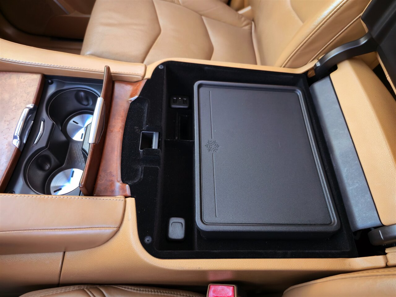 2016 Cadillac Escalade ESV Platinum - Photo 24 - Mesa, AZ 85215