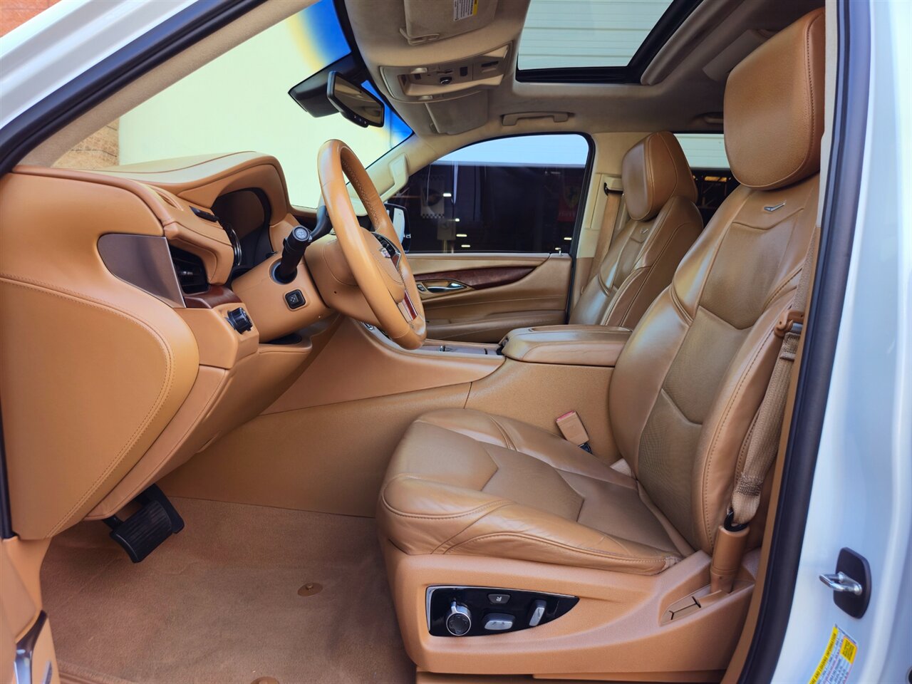 2016 Cadillac Escalade ESV Platinum - Photo 14 - Mesa, AZ 85215
