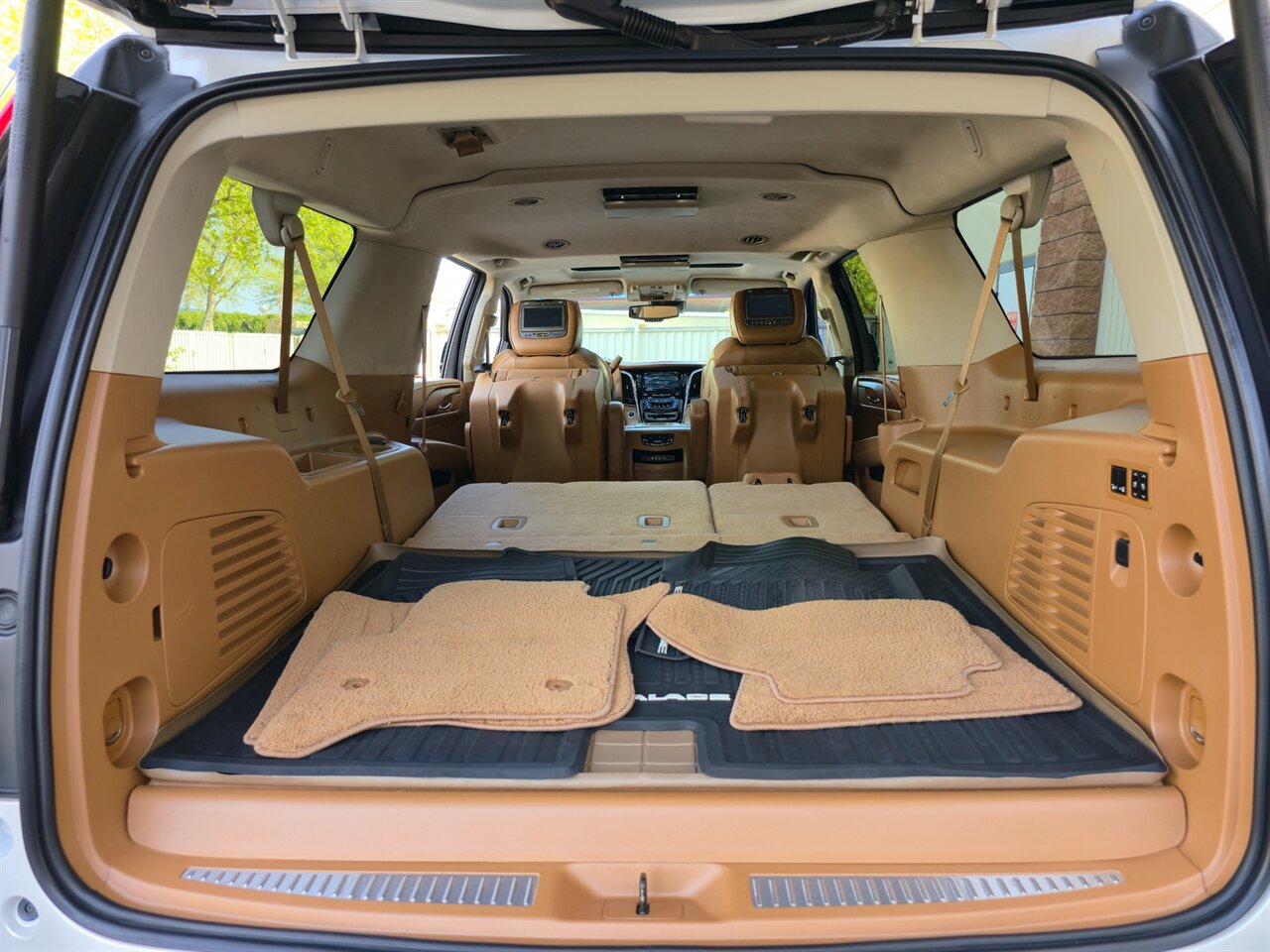 2016 Cadillac Escalade ESV Platinum - Photo 38 - Mesa, AZ 85215