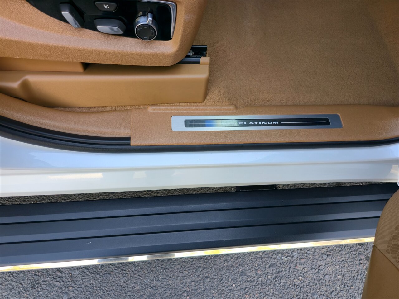 2016 Cadillac Escalade ESV Platinum - Photo 26 - Mesa, AZ 85215