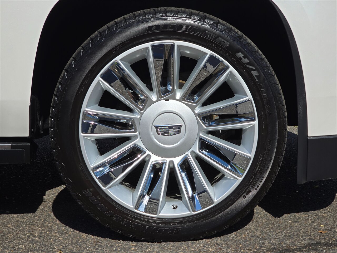 2016 Cadillac Escalade ESV Platinum - Photo 41 - Mesa, AZ 85215