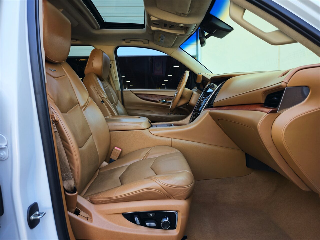2016 Cadillac Escalade ESV Platinum - Photo 27 - Mesa, AZ 85215