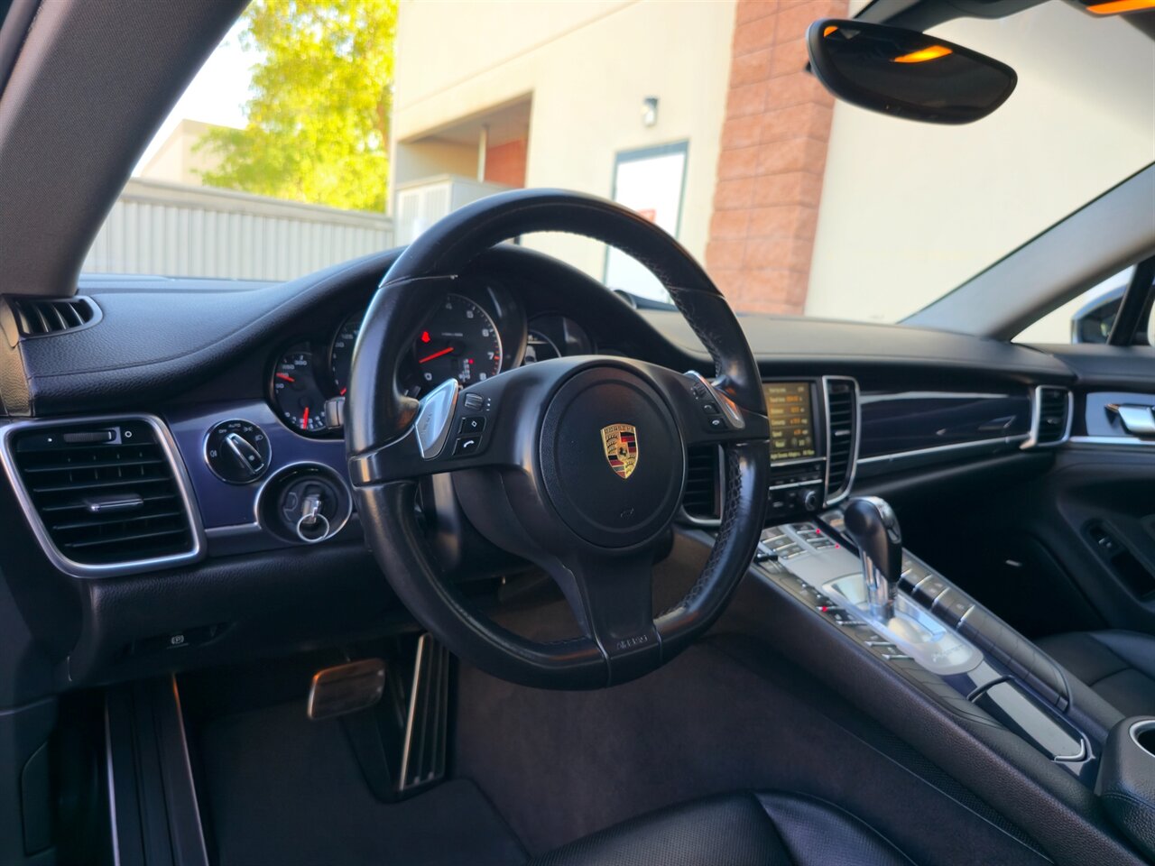 2016 Porsche Panamera 4 - Photo 15 - Mesa, AZ 85215