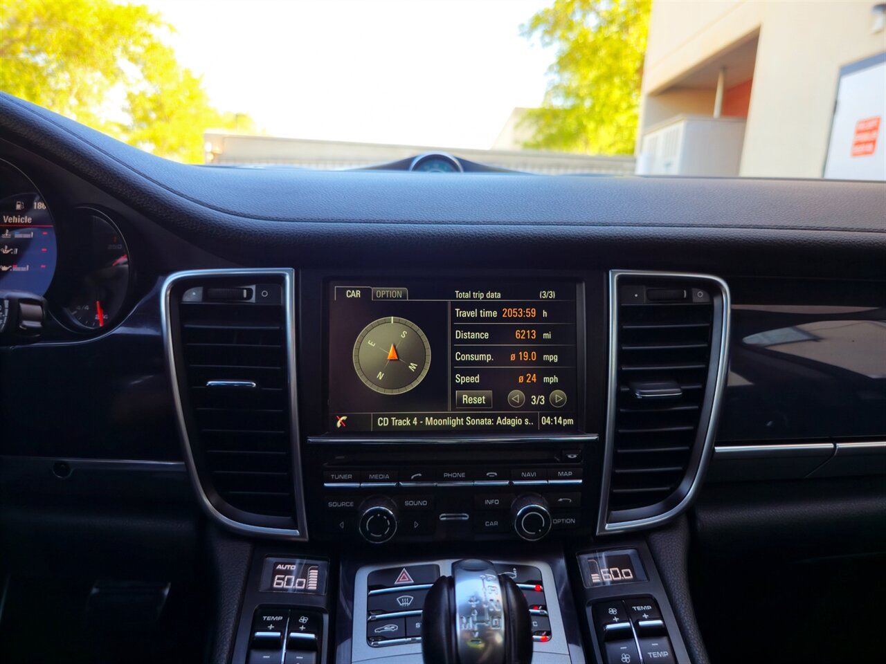 2016 Porsche Panamera 4 - Photo 17 - Mesa, AZ 85215