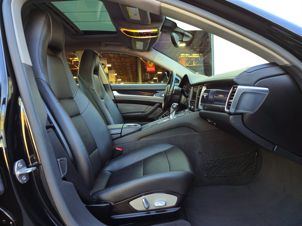2016 Porsche Panamera 4 - Photo 21 - Mesa, AZ 85215